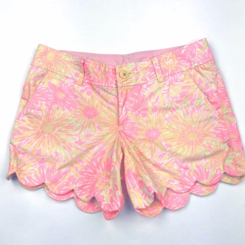 Lilly Pulitzer Floral Scallop Hem Tropical Shorts